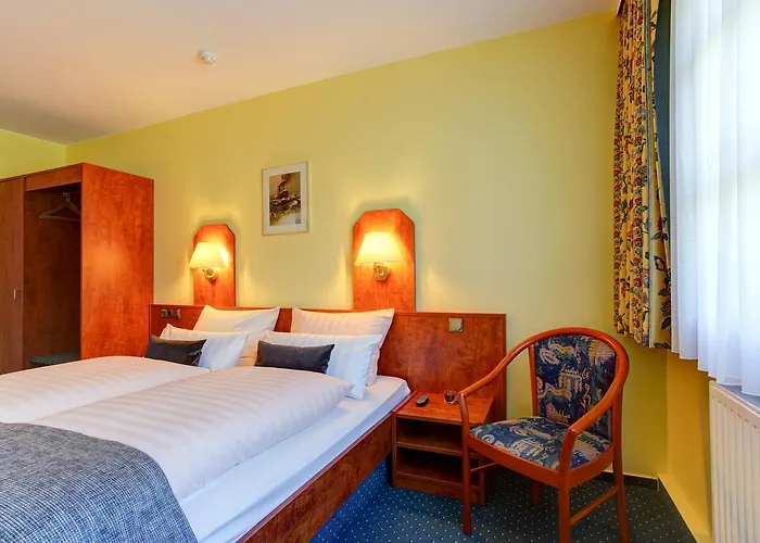 Hotel Elbinsel Free Parking 3*